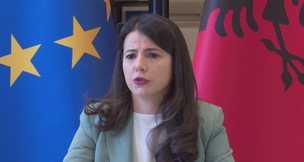 Ndalohen në kufi deputetët e VLEN, ministrja Pirdeni dhe kryepolici Hita sqarojnë rastin