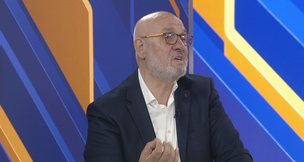 Petraj: Protesta duhej të kishte nxjerrë një grup organizator. Partitë e vogla të krijonin polin e tretë