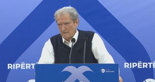 Dy reformat në fije të perit, Berisha akuzon PS: Do ndryshojnë bashkitë pa PD