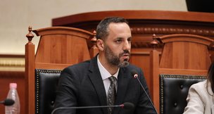“Policia përdori lëndë që përdoren në BE dhe SHBA”, Lamallari: Partia e skuthave po paguan mercenarë