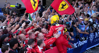F1, Hamilton arrin fitoren e parë me Ferrarin
