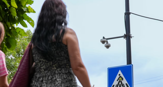 Incizim zëri dhe njohje fytyrash: Çfarë kamerash blejnë institucionet publike në Kosovë?