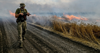 Rusia shënjestron me bomba ndezëse të korrat e Ukrainës