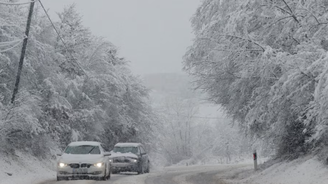 Ministria e Infrastrukturës thotë se të gjitha rrugët në Kosovë janë të kalueshme, por apelon për kujdes