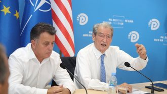  “Berisha nuk ua pranon dorëheqjen deputetëve demokratë”, gazetari zbulon prapaskenat brenda selisë blu