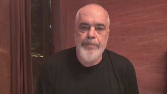 “Jemi në një luftë hibride