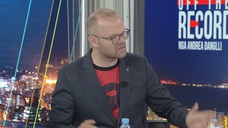 “Shumica në shesh janë demokratë” Kalaja: PD-ja të mos kompleksohet, të dalë në protestë