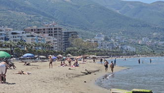 Fluks turistësh, Vlora, qyteti i preferuar i pushuesve përgjatë fundjavës