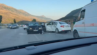 Tjetër aksident në aksin Gjirokastër-Tepelenë, përplasen dy automjete