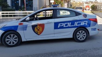 Makina e Policisë Bashkiake përplas 13-vjeçarin në Vlorë