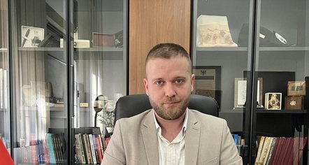 Ardit Bido i kërkon Athinës listën e shqiptarëve të padëshiruar, pas shpalljes “non grata” të Artan Hoxhës