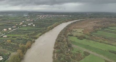 Situata drejt përmirësimit, bie niveli i prurjeve nga lumenjtë Vjosë dhe Seman