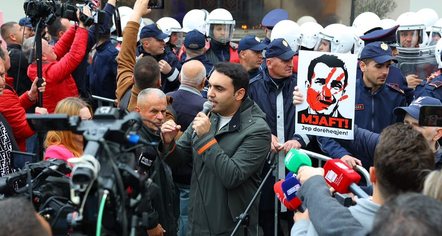 Belind Këlliçi: Një sqarim për baltën ndaj protestave para Bashkisë dhe një sfidë publike