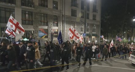 Gjeorgjia, 5 minuta larg diktaturës. Protesta, përplasje dhe frika nga rikthimi në orbitën ruse