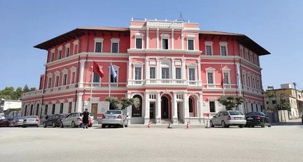 Brunilda Mersini u zgjodh kryetare, nisin ‘riformatimet’ në Bashkinë e Vlorës