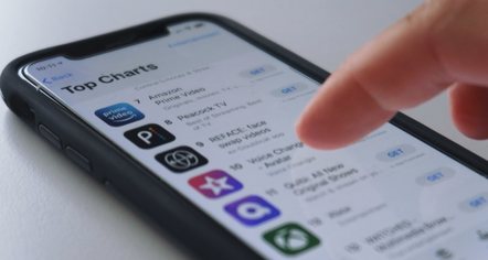 Të sanksionohet me ligj, dhuna digjitale, forma tjetër e përndjekjes ndaj grave