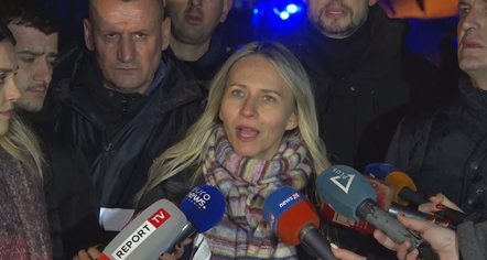 Zjarri masiv në Tiranë, Anduela Ristani flet nga vendngjarja: Janë djegur magazinat, shyqyr s'ka dëme në njerëz