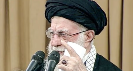 Lideri suprem i Iranit kërcënon Trump-in