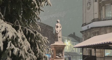 Franca dhe Britania në errësirë, erërat e forta shkaktojnë ndërprerje të energjisë elektrike