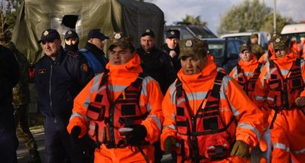 Situata nga përmbytjet, Ministria e Mbrojtjes: Mbi 155 efektivë në terren dhe dhjetëra mjete në ndihmë të qytetarëve