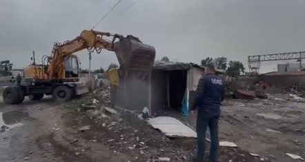 Pas përmbytjeve në Durrës, bashkia nis ndërhyrjen për zgjerimin e kanalit të ujërave të larta