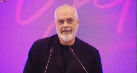 Rama në Dibër kujton luftën e Kosovës: Ditën akuzonin Nanon, natën i shisnin naftë Millosheviçit