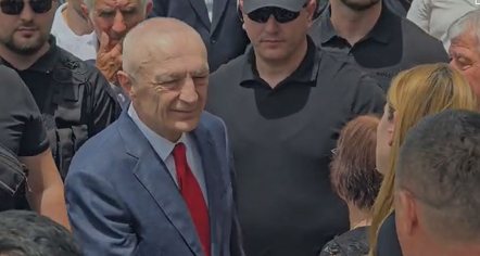 Ilir Meta i jep lamtumirën e fundit të atit, nën masa të rrepta sigurie