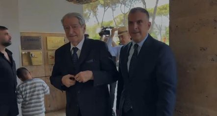Berisha i shkon për ngushëllim Metës për humbjen e babait