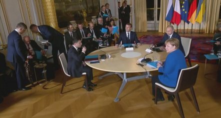 Takimi në një bazë ushtarake amerikane, Zelenski i shkruan letër Putinit: Më dil përballë dhe mbyllim luftën