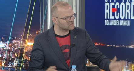 “Shumica në shesh janë demokratë” Kalaja: PD-ja të mos kompleksohet, të dalë në protestë