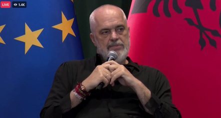 Rama me gazetarët e huaj: Kam njohur shijen e gjakut në protesta. Në bulevard u vranë 4 vetë