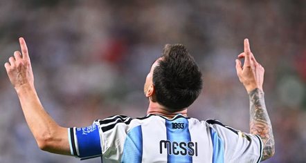 Argjentinë-Algjeri 3-0, Messi arrin rekordin e Miroslav Klose 