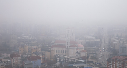 Termocentralet e vjetruara në Ballkanin Perëndimor ndotin 6.6 herë mbi limitin e lejuar