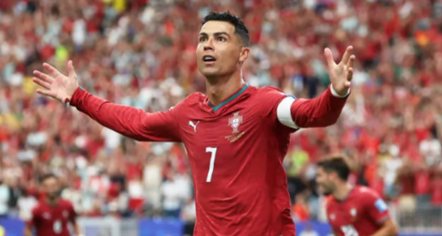Ronaldo, i vetmi lojtar që ka shënuar në 6 Botërorë