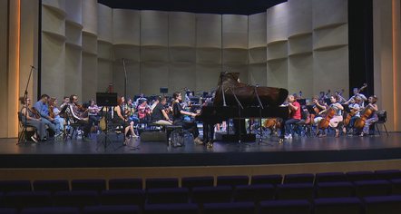 Tre vepra në opera, Laura Llozi e Rejsi Prosi në ovacionin e duartrokitjeve