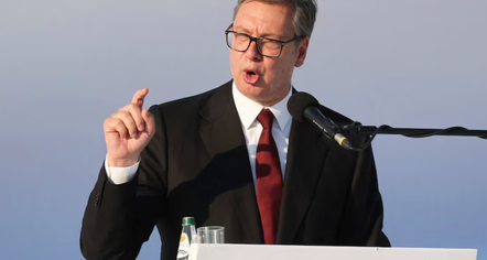 Vuçiç njofton dorëheqjen: Jam President edhe për disa javë