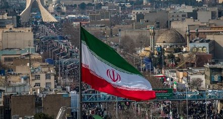 Irani kërcënon me ndërprerjen e bisedimeve pas sulmeve ajrore amerikane