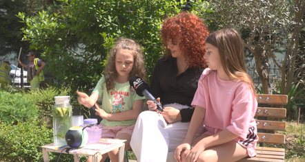 “Lekët që fitojmë ia japim shokut tonë”, nisma e veçantë e dy shoqeve