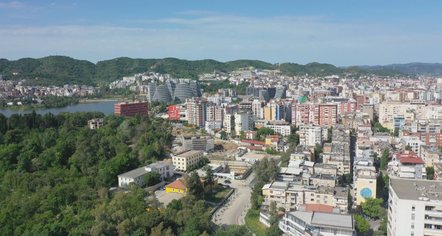 PBB rritet me 3.7% në janar–mars, pagat e shtetit dhe shitja e pronave “shpëtuan” ekonominë