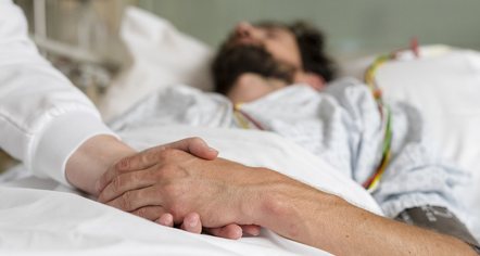 Deputetët francezë miratojnë projektligjin e vdekjes së asistuar 