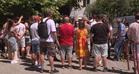 21 të ndaluarit në pritje të masave të sigurisë, protestuesit para gjykatës kërkojnë lirimin e tyre