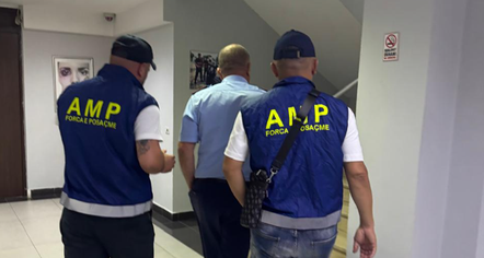 Shitje narkotikësh e organizim i paligjshëm i lojërave të fatit, në pranga një polic dhe dy persona