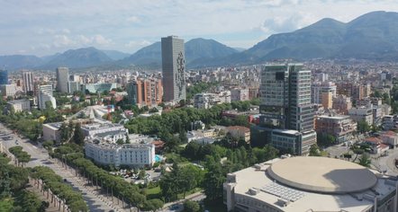 300 kuota të hapura, qeveria mbështet punonjësit e administratës me kredi për strehim