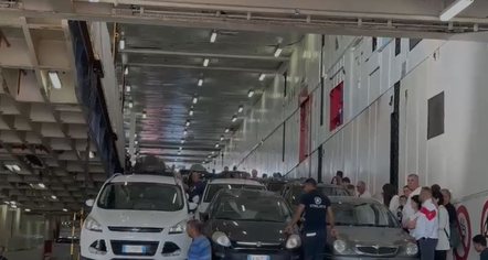 Fluks në portin e Vlorës, regjistrohet numri i pasagjerëve