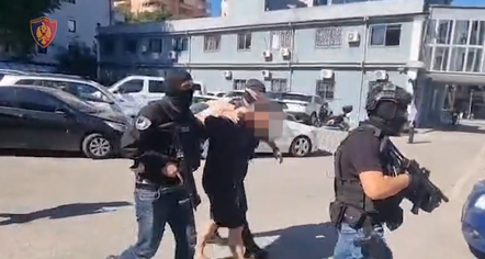 I dënuar në Itali për shfrytëzim prostitucioni dhe skllavërim, arrestohet në Tiranë 48-vjeçari