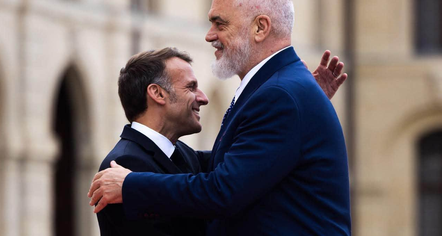 Rama në Paris me ftesë të Macron-it, merr pjesë në samitin në mbështetje të Ukrainës