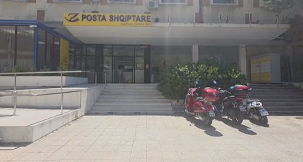 Zhduken 700 mijë euro nga filiali i Postës së Durrësit, shkarkohet drejtoresha