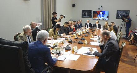 Xhafaj bën “paqe” me SPAK. Braho 4 orë para deputetëve, raporton për dosjet e nxehta