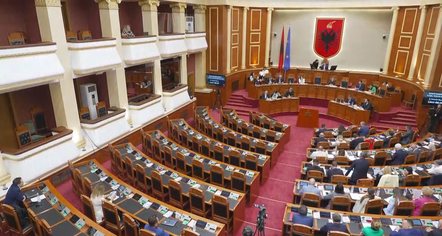 PD vijon bojkotin, gazetari zbardh porosinë e Taulant Ballës për deputetët socialistë: Qëndroni në Tiranë