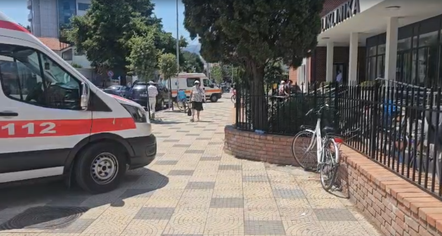 Plagosje me thikë brenda Poliklinikës së Shkodrës
